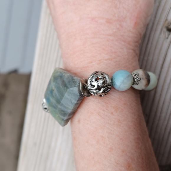 Handmade precious stones Bracelet 7 1/2 inches - Picture 9 of 13